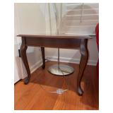 Queen Anne style cherry finish end table…..26 x 20 x 21 tall