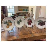 Set of (4) Williams-Sonoma 9-1/4” Pasta Bowls with Vegetable Motif…..matching serving bowl is Lot 349KIT
