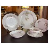 24 pieces of fine china featuring the 'Forget Me Not” pattern from Japan…..includes 4 dinner plates, 4 salad bowls, 4 dessert plates, 4 fruit bowls, 4 saucers and 4 cups