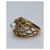Vintage Pearl Leafy Cocktail Ring 10K yellow gold, size 5.5, weighs 4 grams