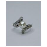 Sterling Silver 925 Pearl and Cubic Zirconia Ring NV Size 8, weighs 4 grams