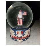 Patriotic American flag Santa Claus musical snow globe in working condition
