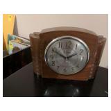 Vintage Sessions self starting clock 10” x 2” x 7” untested