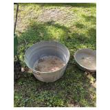 Galvanized round  wash tub 11 inches tall and galvanized tray