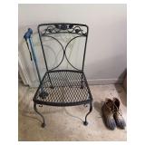 Metal chair, 18 inches 20“ x 32“ 17 inches ￼