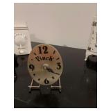 Pinch gold medal clock 3 1/4” x 5” tall