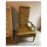 Drexel Heritage mid-century high back tufted chair Green on Green 25“ x 25“ x 44 1/2“ seat height 18 inches ￼