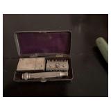 Antique  World War I 1916 to 1917 pocket edition safety shaving kit silver plated Gillette