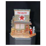 Miniature Lilliput Lane 'Trust Your Car To The Star” Texaco Station collectible building in original box - #0693 - with COA and Deed