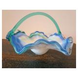 Sooner or Ozark Art Glass, hand-blown art glass swan bowl / cornucopia basket.