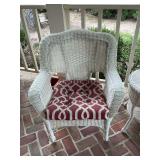 White resin wicker chair 29“ x 29“ x 35“