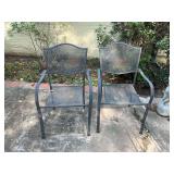 Two metal lawn chairs, 22“ x 24“ x 35“