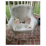 White resin wicker chair 29“ x 29“ x 35“