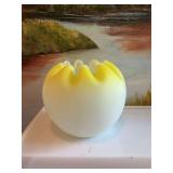￼ Vintage Fenton yellow frosted satin glass rose bowl with crimped edges. 5 1/2” x 4 1/2”