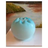 Vintage Fenton 5 1/2“ x 4 1/2“ satin glass rose petal bowl in a fading blue with crimped edge