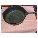 Wagner Sidney Ohio cast iron 10-in chicken fryer. 3 in tall. Needs cleaned and re-seasoned.