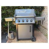 Napoleon Freestyle 425 Gas Grill with starter bucket