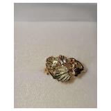 10K Black Hills gold ring size 6 1/5 weighing 1.6g