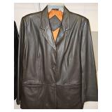 Preston & York lambskin leather single breasted hip length jacket in size xl. Very good condition.