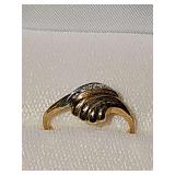 14k yellow gold ring with tiny clear stones. Size 6 weighing 1.8 g