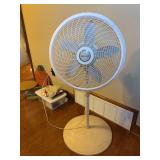 LASKO oscillating stand fan - working condition