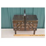Singer wooden accordion sewing box, 16x9x18"h; as