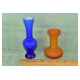 Pilgrim amberina satin peach bud vase, 6" cobalt v