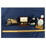 Lot: Calibri pocket watch, Japanese diorama, wood