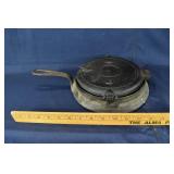 Cast iron waffle maker with short base; as is