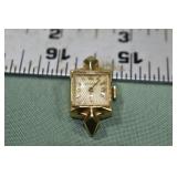 Wittnauer 17 jewels 14 kt gold ladies watch, Axel