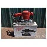 Milwaukee HD orbital sander, working; as is