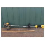 DeWalt DCST925 20V Max XR string trimmer, working