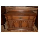 Magnavox console stereo, 40x18x28"h; as is