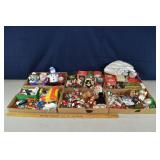 Lot: Christmas decorations, etc.; as is