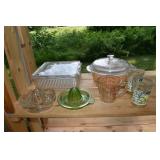 Glass kitchen wares: 2 juicers, Pyrex, Tom & Jerry