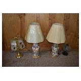 4 table lamps; as is