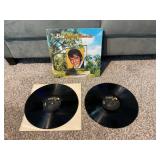 ELVIS PRESLEY VINYL ALBUM - COUNTRY MEMORIES
