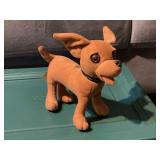 VINTAGE STUFFED ANIMAL = TACO BELL DOG