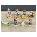 GROUPING OF FIGURINES