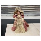 SIGNED DOLL = 986/7500