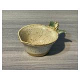 POTTERY POUR DISH = SMALL = PEG 403