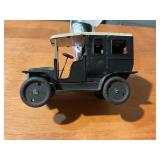 VINTAGE METAL / TIN VEHICLE