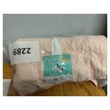 Pillowfort box stitch microfiber twin comforter