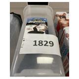 Pet food dispenser holds 25lb