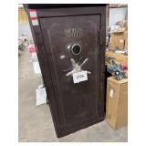 Sports Afield gun safe -does have keys