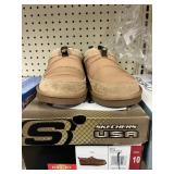 Skechers mens house shoe 10
