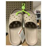 Crocs slides M6W8
