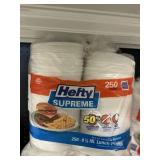 Hefty supreme lunch plates 250ct