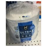 Ultra dinner paper plates 204 ct