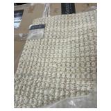 Details Cara runner rug 2ft7inx5ft